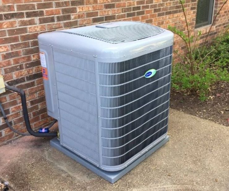 Image of a Carrier AC unit outside of an Evansville home